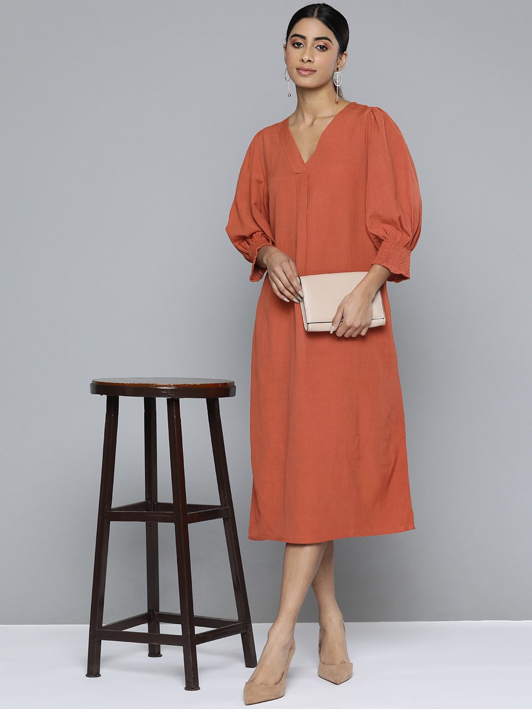 Scoup rust-v-neck-front-pleat-detailed-dress-4