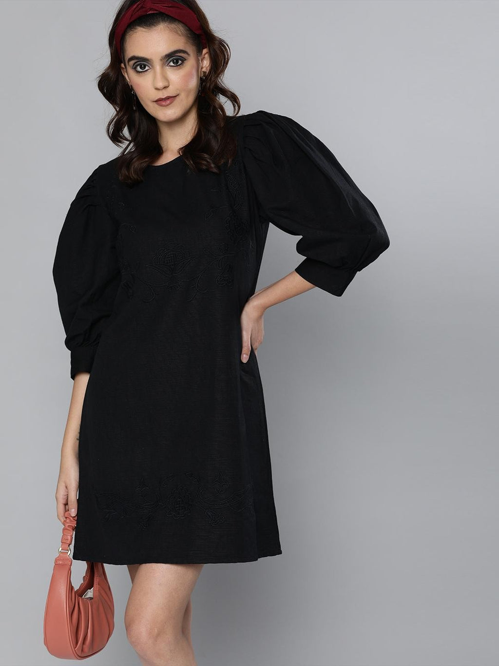 Scoup Volume sleeves embroidered Linen dress