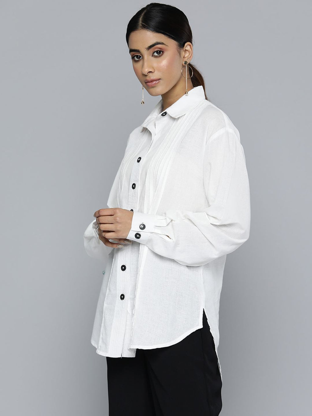 Scoup white-linen-shirt-with-raw-edge-patched-pleat-detail