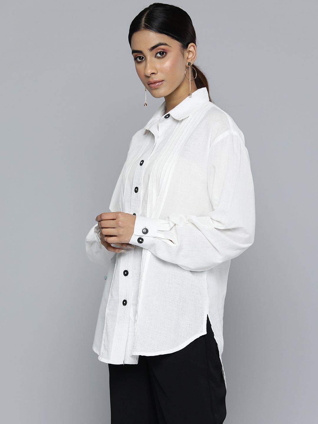 Scoup white-linen-shirt-with-raw-edge-patched-pleat-detail