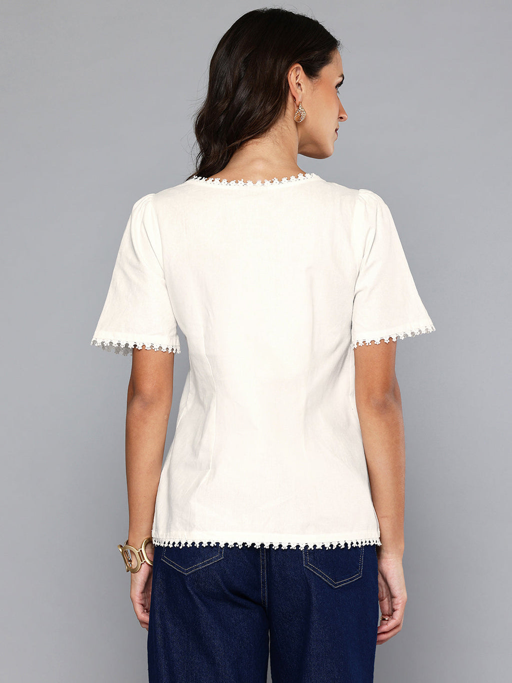 Lace detail top