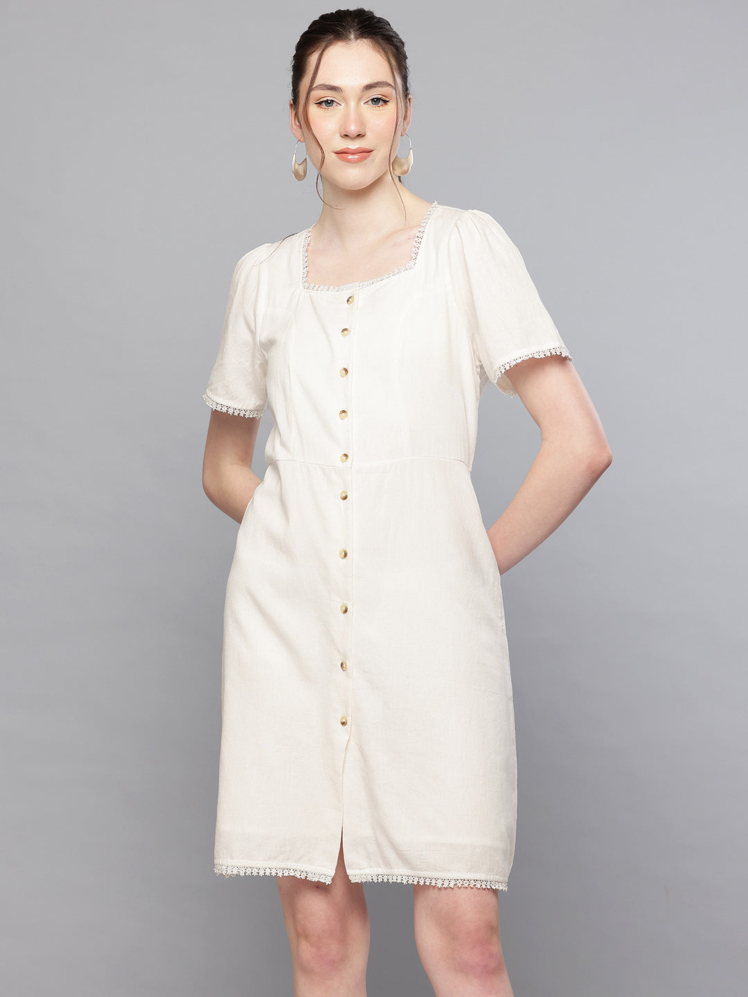 White short sleeve dress